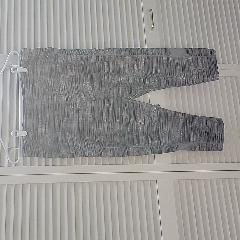 Go Lite Women's Athletic Capris SZ XL
